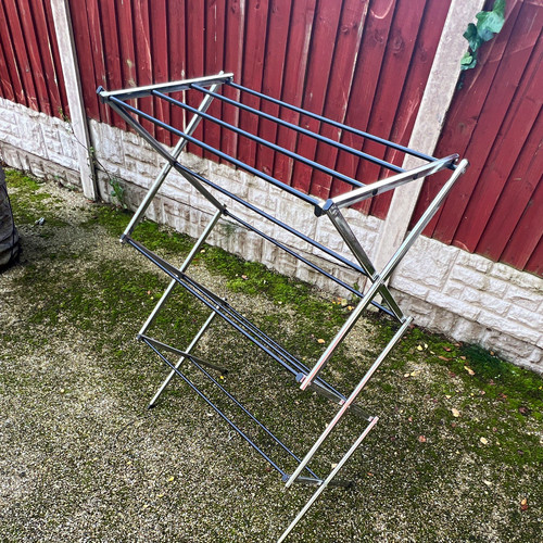 Foldable freestanding metal - foldable,